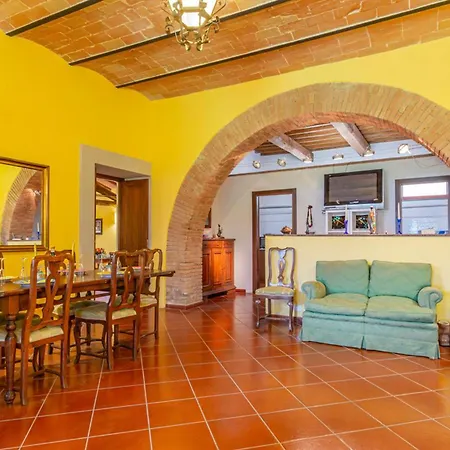 Podere Del Monte アパートホテル