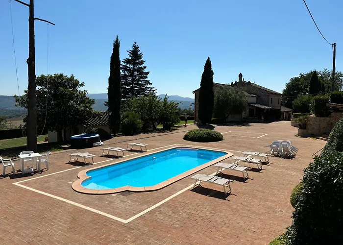 Podere Del Monte アパートホテル 4*