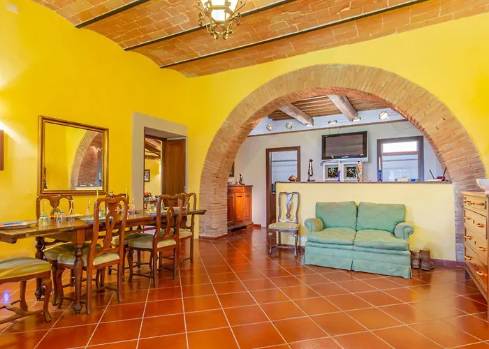 Podere Del Monte Apart Otel